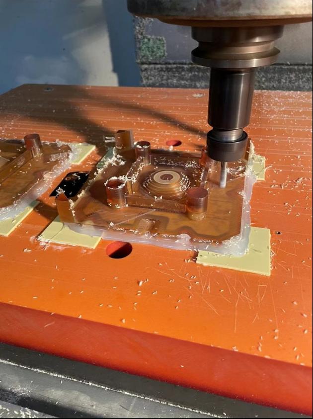 CNC設備加工-點擊瀏覽更多 2